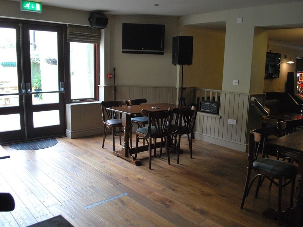 The Cricketers Arms Hotel Barnard Castle Exterior photo